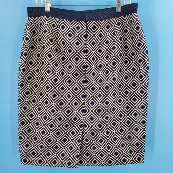 Ann Taylor navy blue and white geometric pencil skirt 12 - Picture 8 of 11